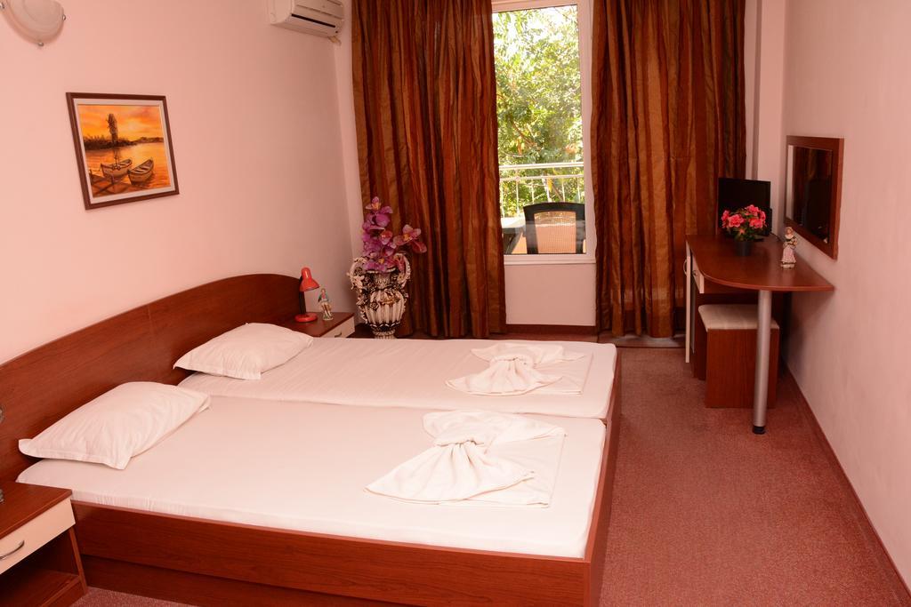 Guesthouse Kirov Равда Экстерьер фото