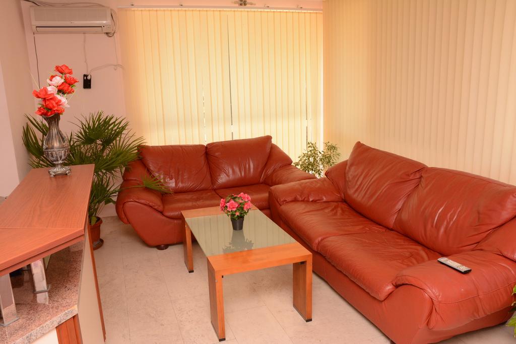 Guesthouse Kirov Равда Экстерьер фото